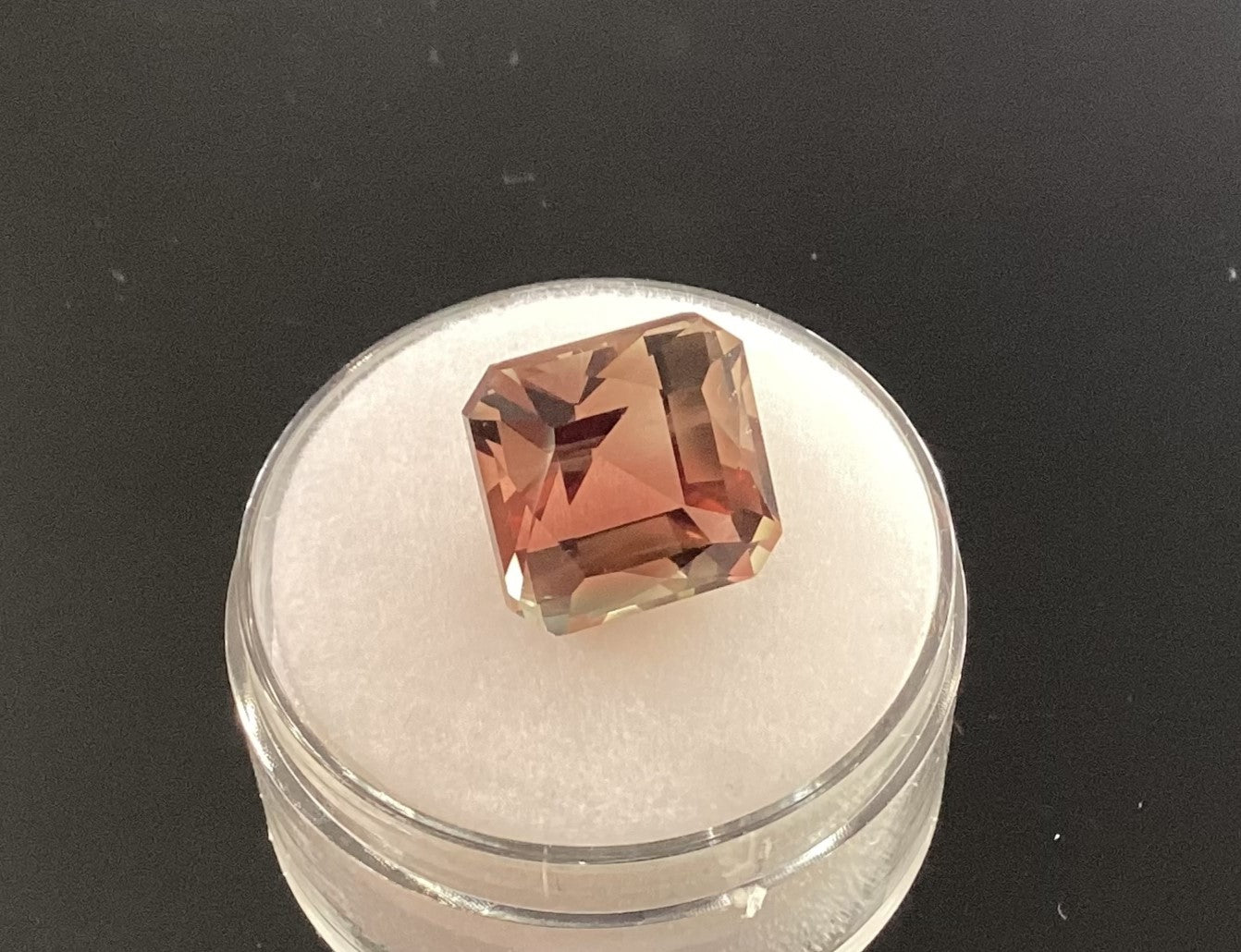 Oregon Sunstone, Red Square Cut 7.32 cts.