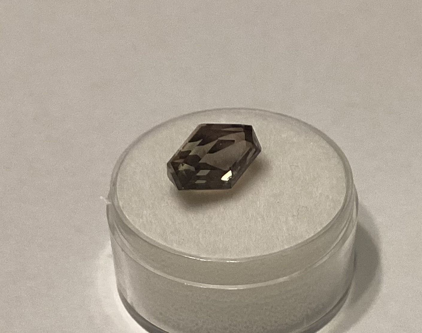 Oregon Sunstone, Mystique Diamond Cut 3.91 cts.