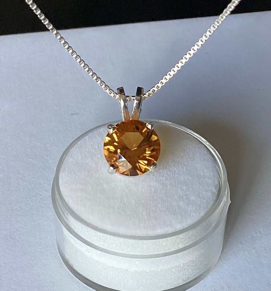 Pendant, Fanta Orange Citrine, Round Brilliant Cut in Sterling Silver, 2.83 cts.