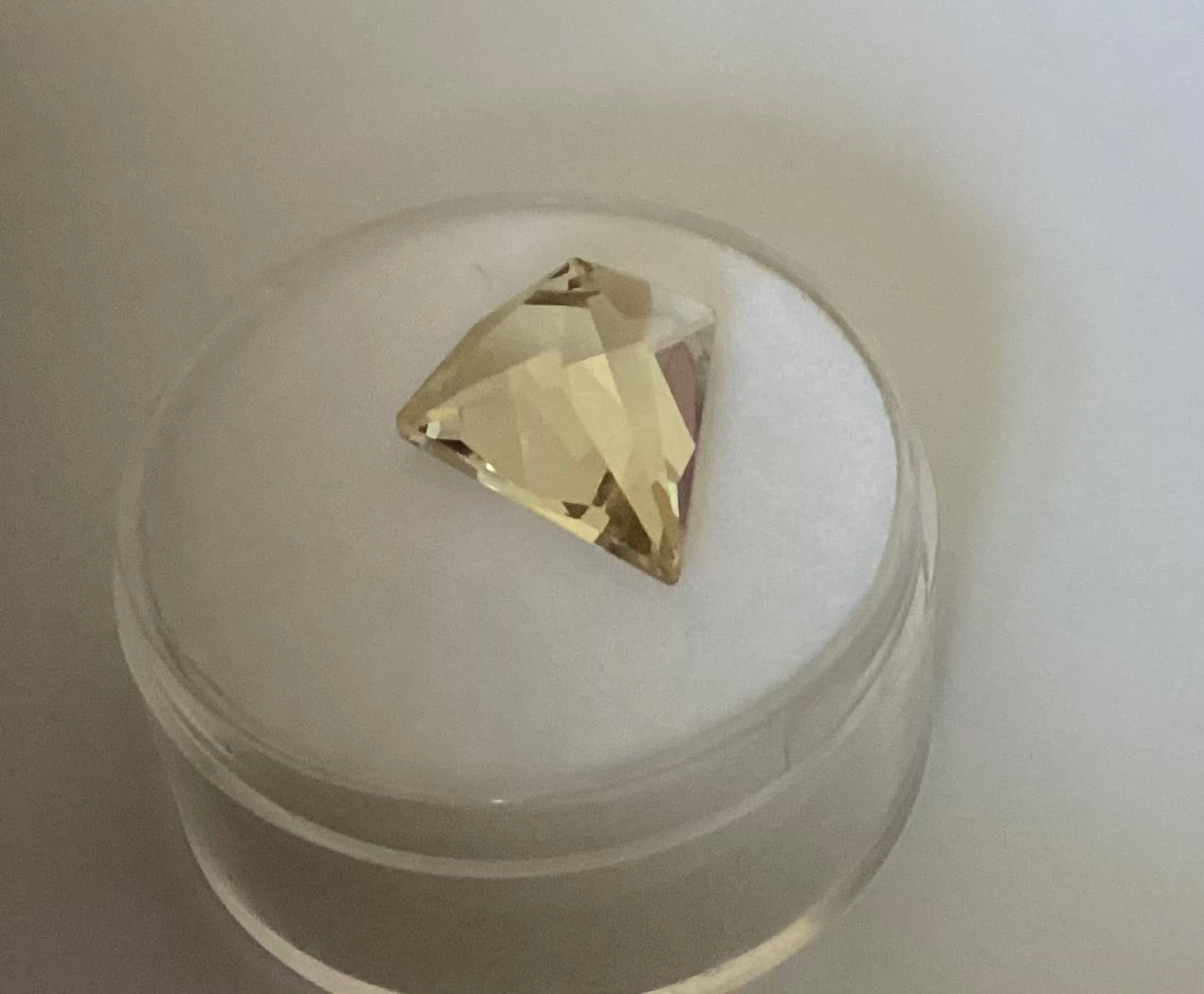 Oregon Sunstone, Champagne Brilliant Kite, 4.65 cts.