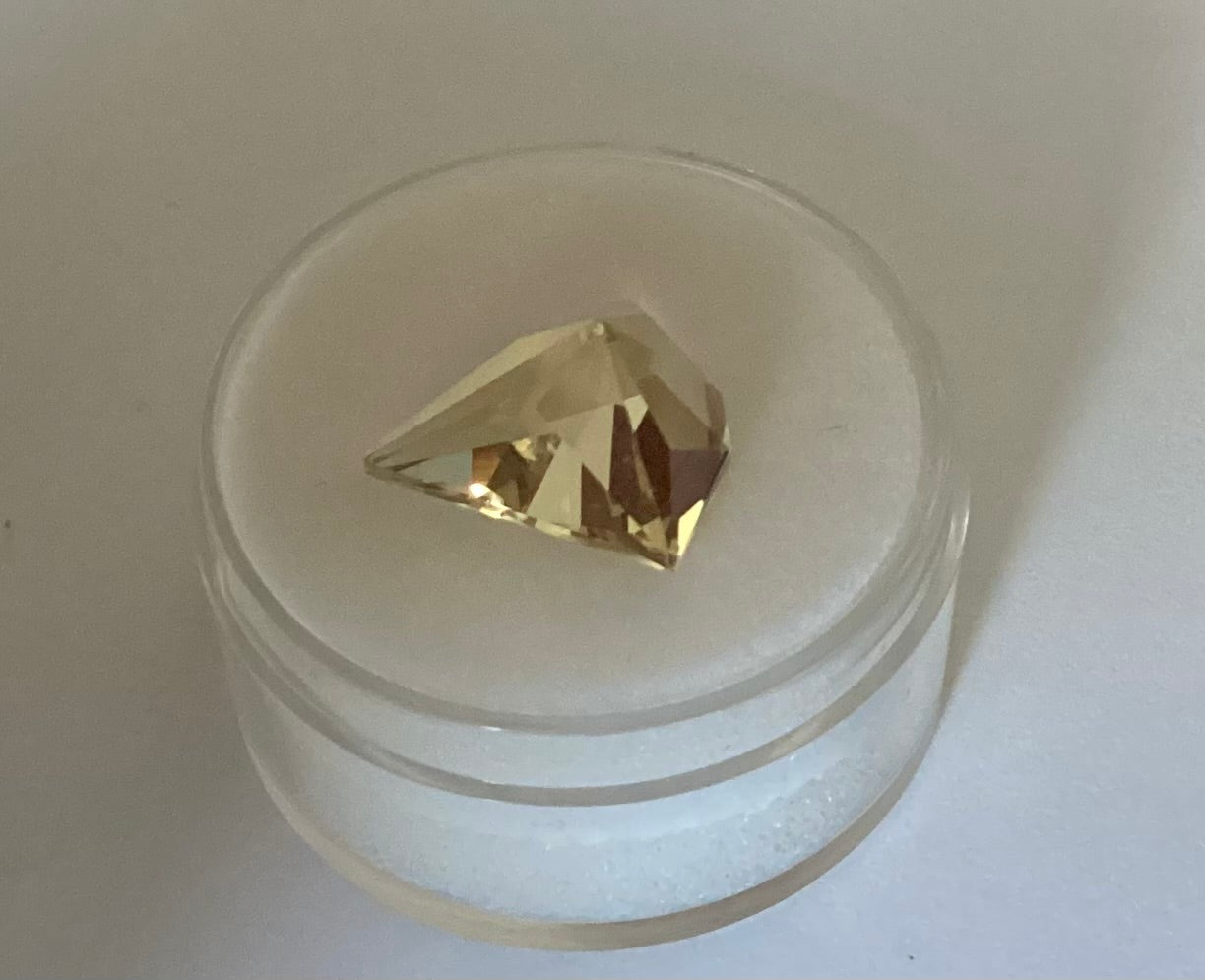 Oregon Sunstone, Champagne Brilliant Kite, 4.65 cts.