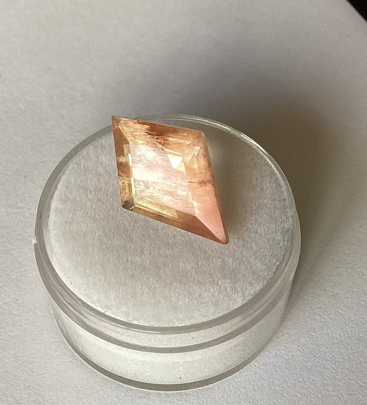 Oregon Sunstone, Schiller Stepped Kite, 6.16 cts.