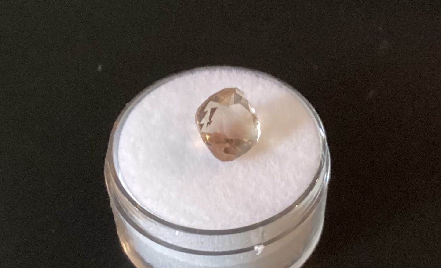 Oregon Sunstone, Light Red Square Cut, 3.05 cts.