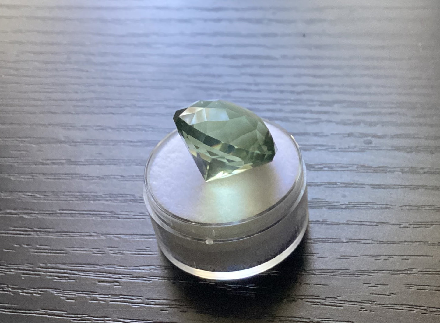 Prasiolite, Green Round Brilliant Cut, 25.11 cts.