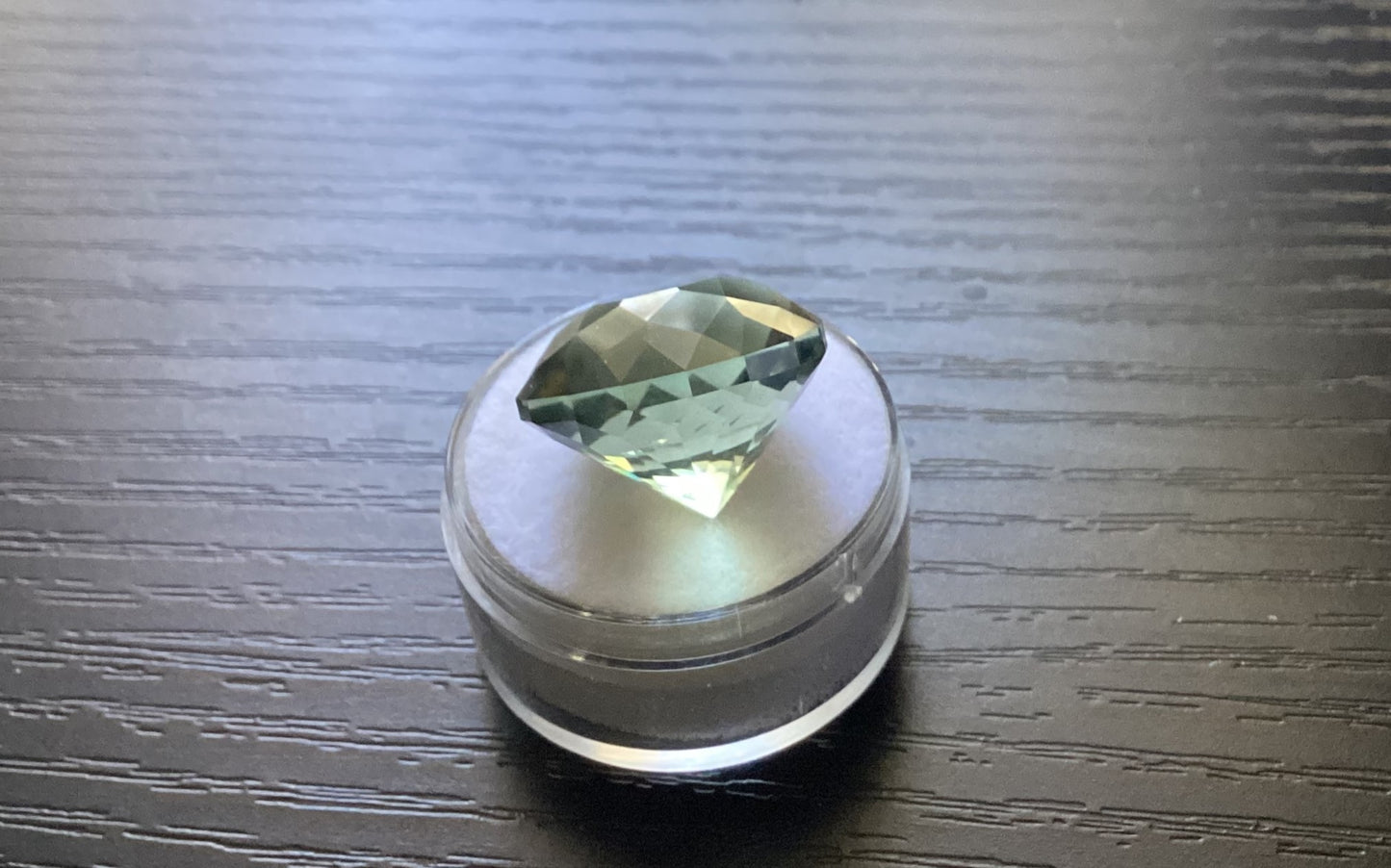 Prasiolite, Green Round Brilliant Cut, 25.11 cts.